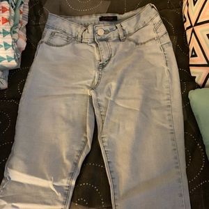 Light washed skinny jeans